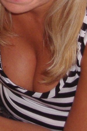 Laura - rencontre-BDSM-La Seyne-sur-Mer